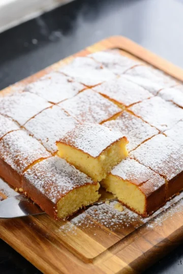 Easy Quick 5-Minute Melt-in-Your-Mouth Cake