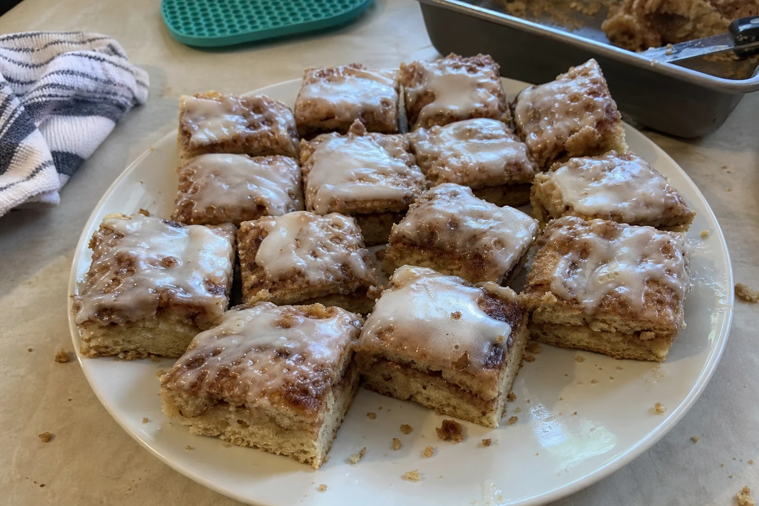 cinnamon roll bliss bars